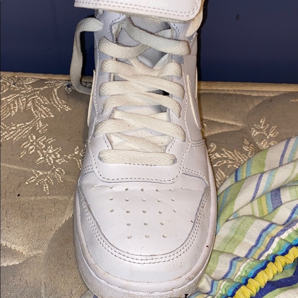 Nikes - Picture 2 of 2